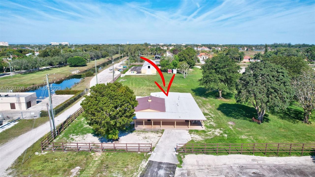 En Venta: $2,150,000 (5 camas, 5 baños, 2613 Pies cuadrados)