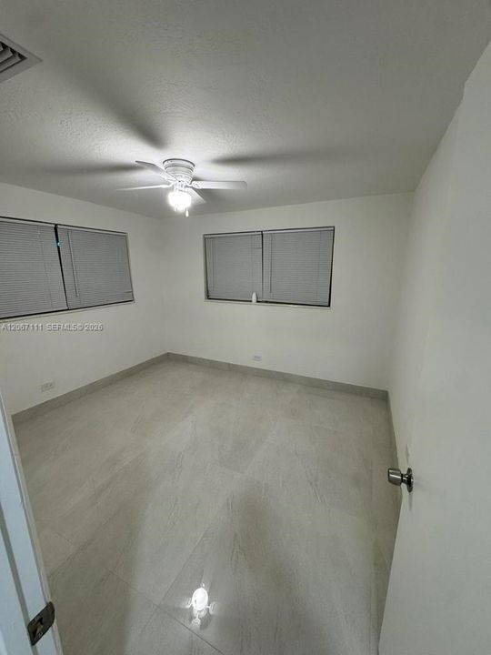 В аренду: $3,200 (3 спален, 1 ванн, 1314 Квадратных фут)