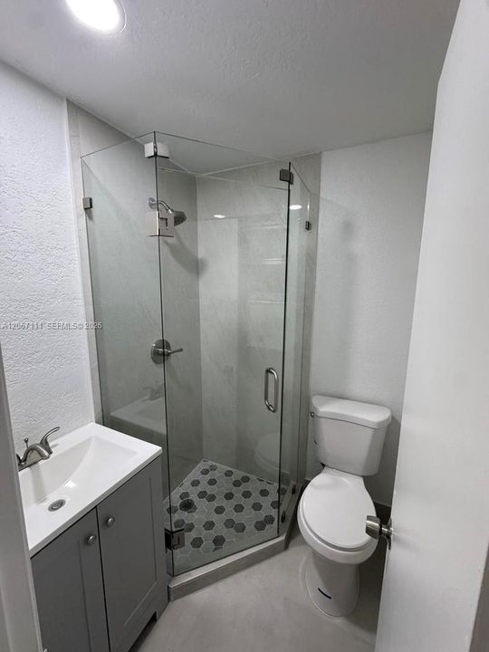В аренду: $3,200 (3 спален, 1 ванн, 1314 Квадратных фут)
