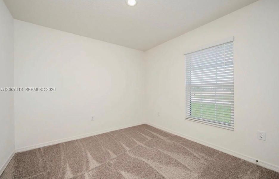 En Venta: $575,000 (5 camas, 3 baños, 1984 Pies cuadrados)
