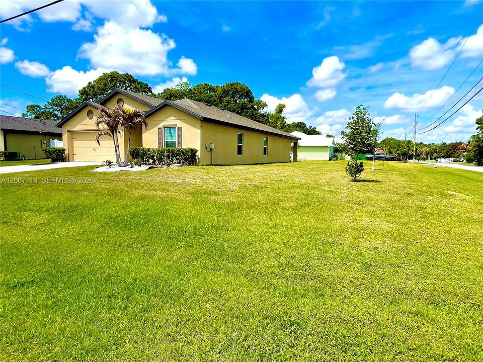 En Venta: $575,000 (5 camas, 3 baños, 1984 Pies cuadrados)