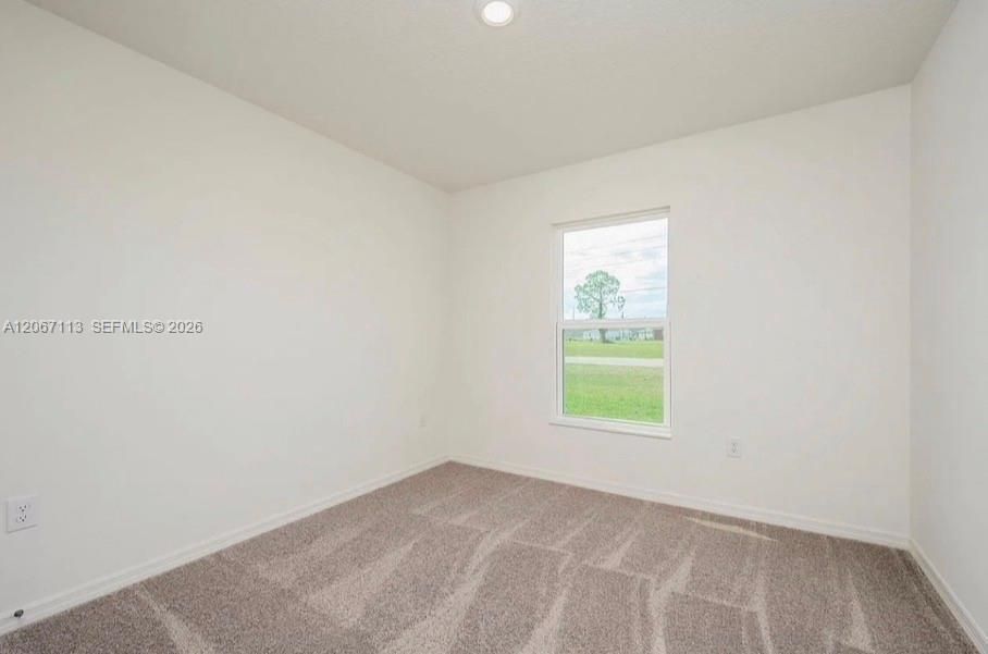 En Venta: $575,000 (5 camas, 3 baños, 1984 Pies cuadrados)