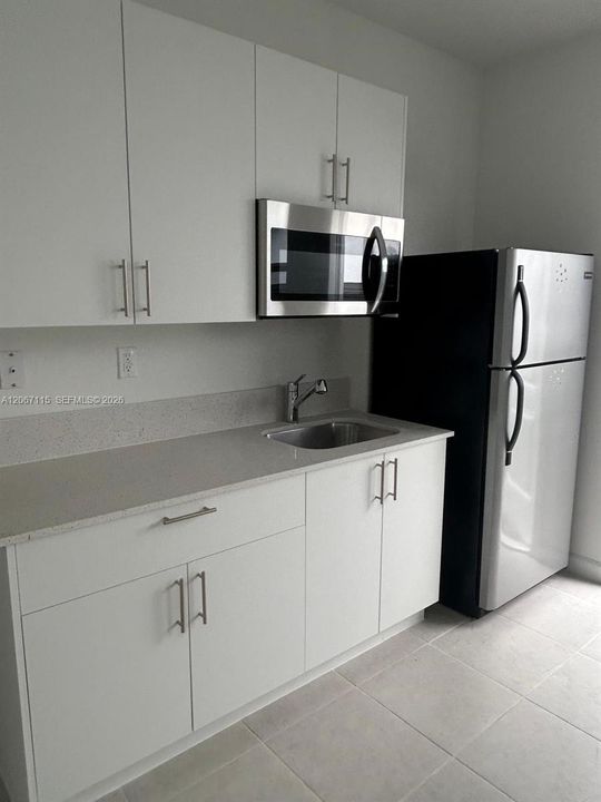 For Rent: $1,850 (1 beds, 1 baths, 3033 Square Feet)