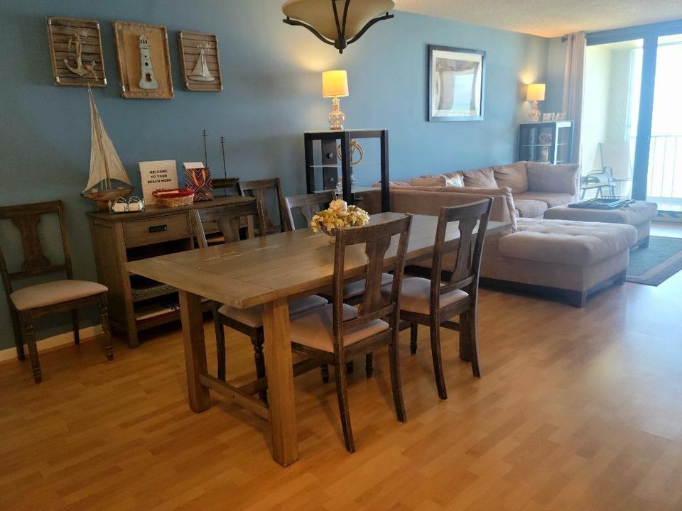 living rm-dining
