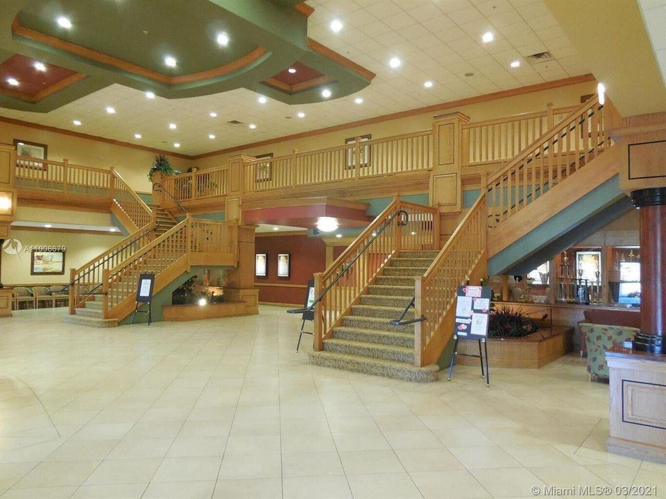 INSIDE CLUB