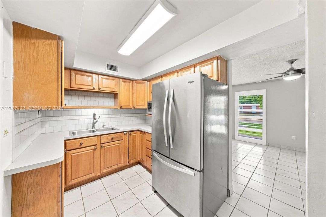 Recently Sold: $685,000 (3 beds, 2 baths, 1224 Square Feet)