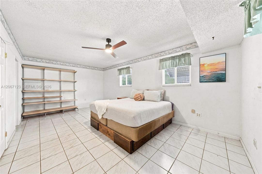 Recently Sold: $685,000 (3 beds, 2 baths, 1224 Square Feet)