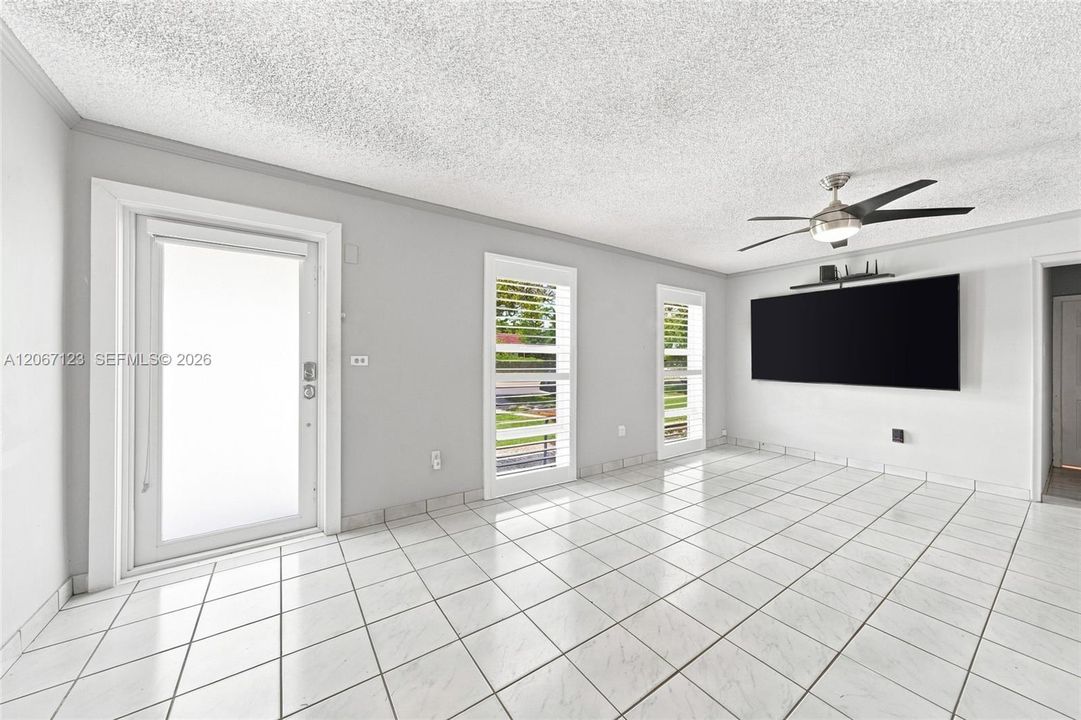 Recently Sold: $685,000 (3 beds, 2 baths, 1224 Square Feet)