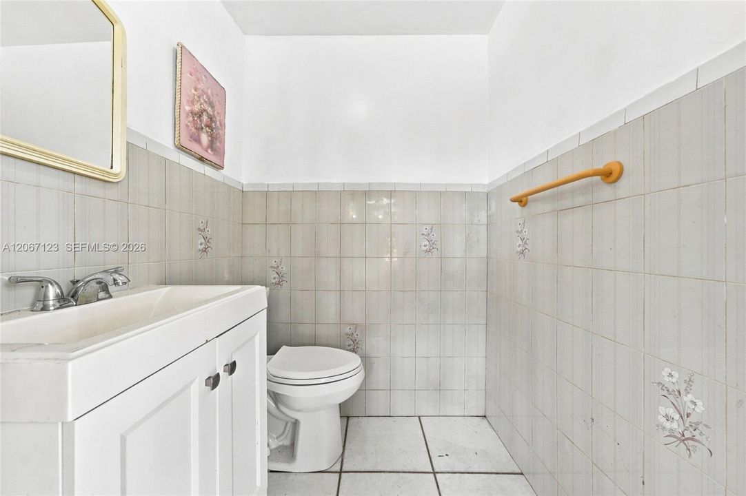 Recently Sold: $685,000 (3 beds, 2 baths, 1224 Square Feet)