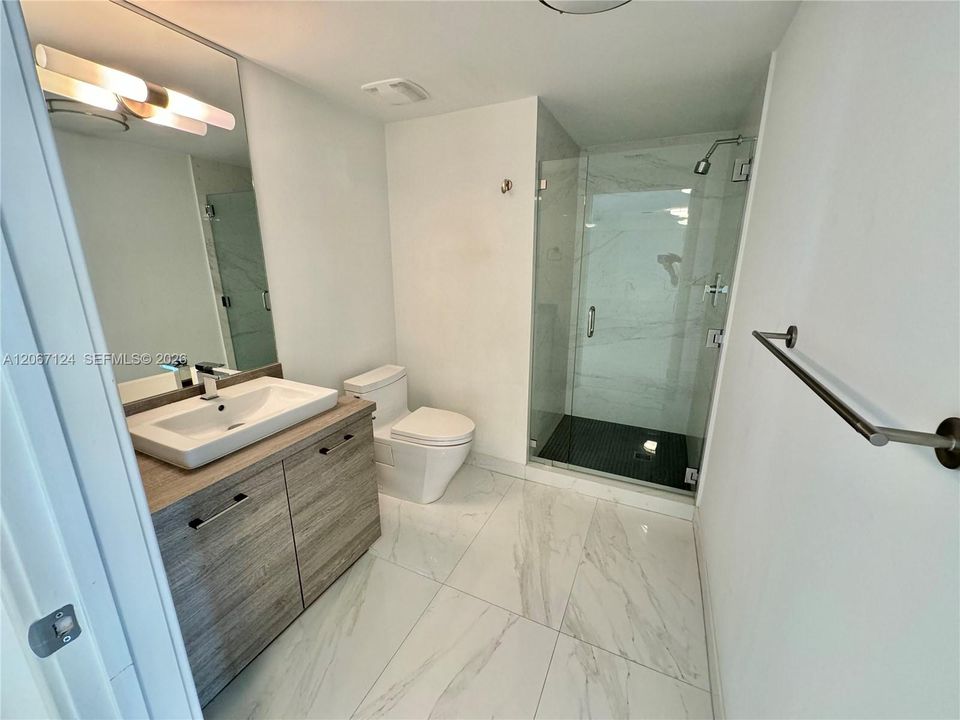 For Sale: $1,150,000 (2 beds, 3 baths, 1732 Square Feet)