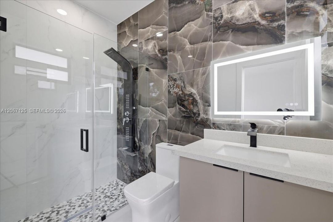 For Sale: $310,000 (3 beds, 2 baths, 1207 Square Feet)