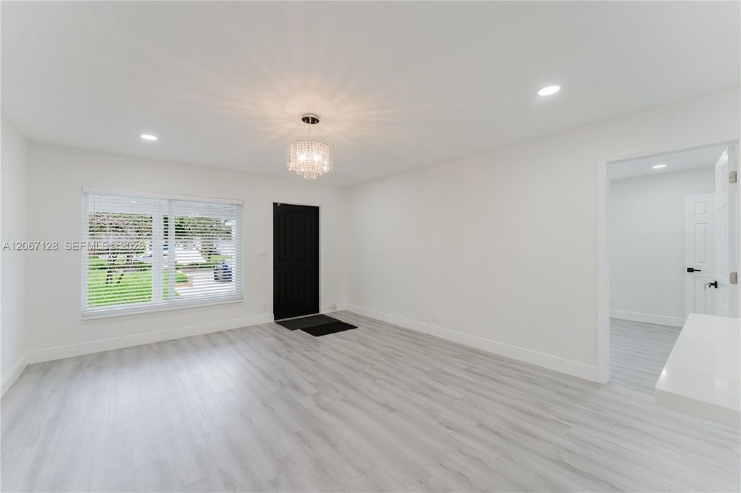 For Rent: $4,300 (3 beds, 2 baths, 1238 Square Feet)