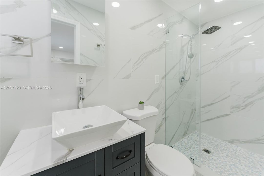 For Rent: $4,300 (3 beds, 2 baths, 1238 Square Feet)
