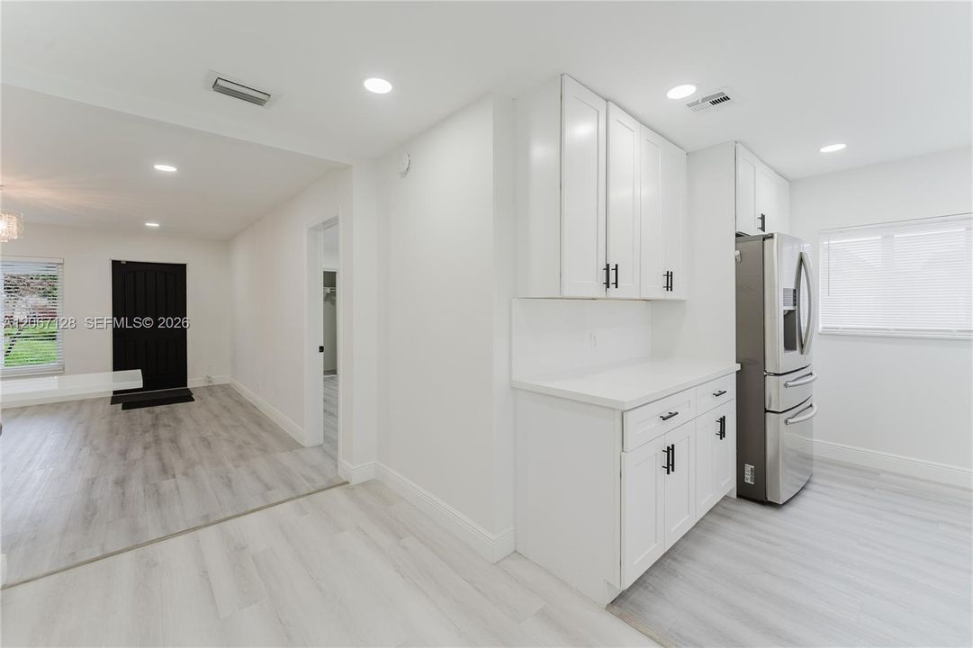 For Rent: $4,300 (3 beds, 2 baths, 1238 Square Feet)