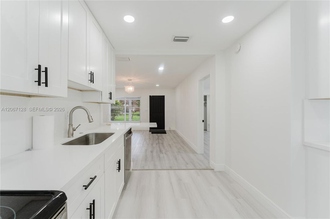 For Rent: $4,300 (3 beds, 2 baths, 1238 Square Feet)