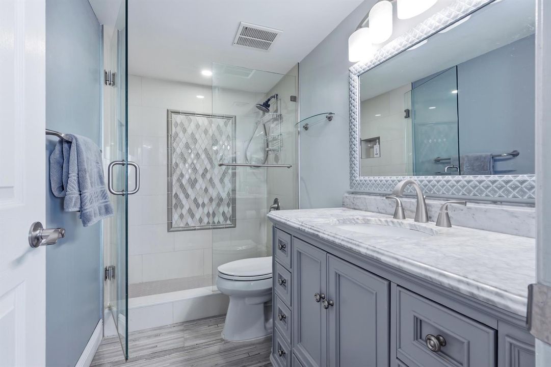 Primary Bathroom - MLS Photos - 1105