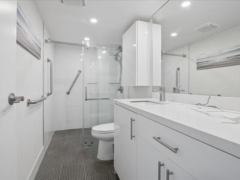 2nd Bathroom