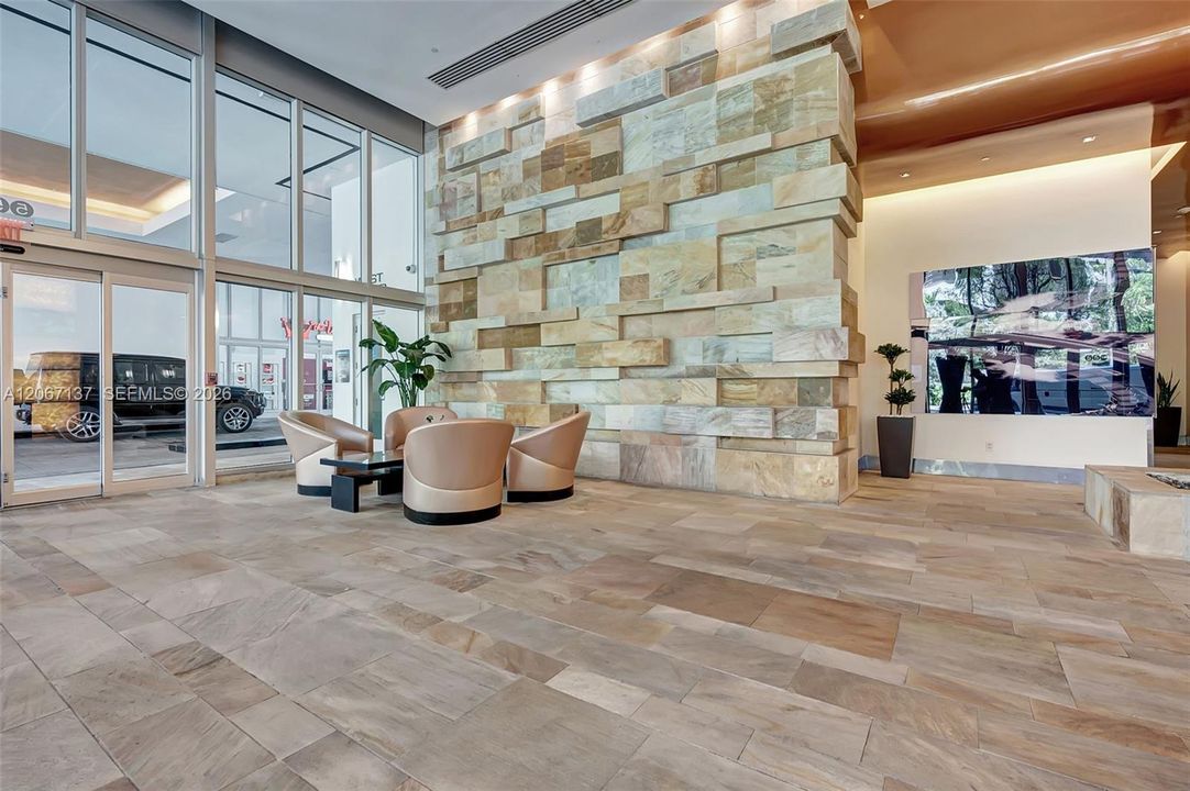 Active With Contract: $4,500 (2 beds, 2 baths, 1123 Square Feet)