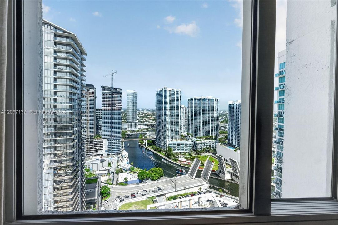 Active With Contract: $4,500 (2 beds, 2 baths, 1123 Square Feet)