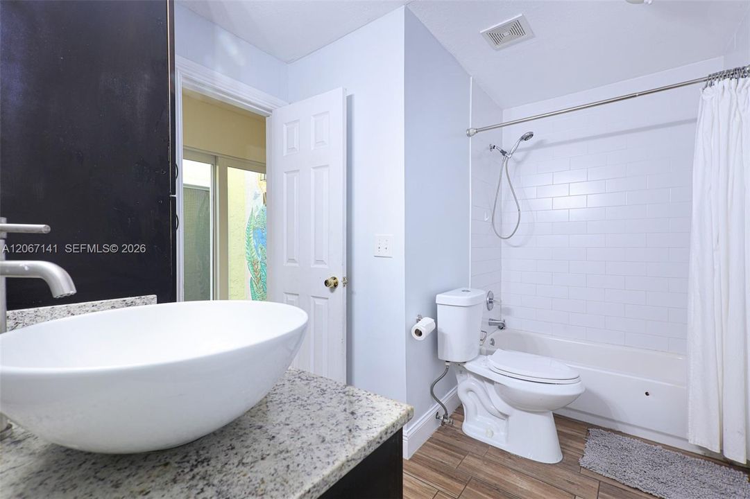 For Sale: $530,000 (3 beds, 2 baths, 1860 Square Feet)