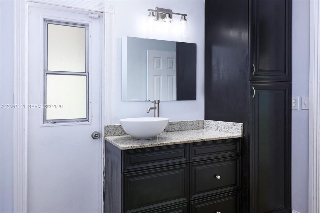 For Sale: $530,000 (3 beds, 2 baths, 1860 Square Feet)