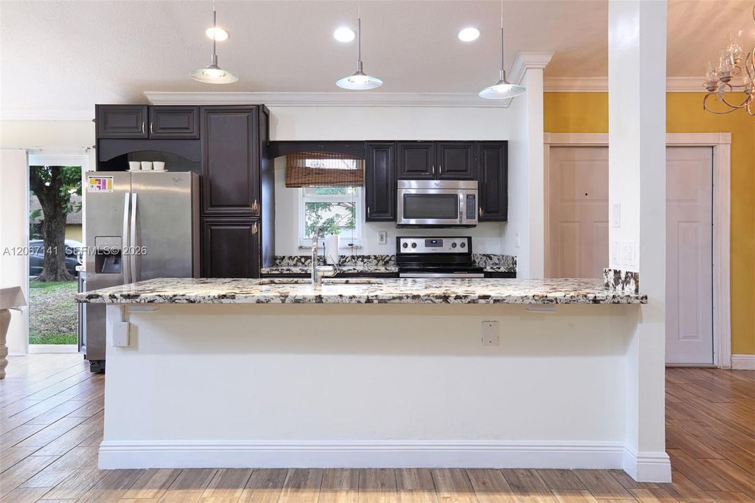 For Sale: $530,000 (3 beds, 2 baths, 1860 Square Feet)