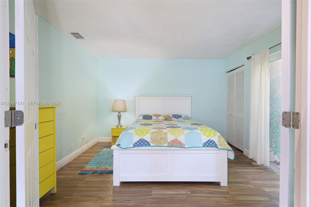 For Sale: $530,000 (3 beds, 2 baths, 1860 Square Feet)