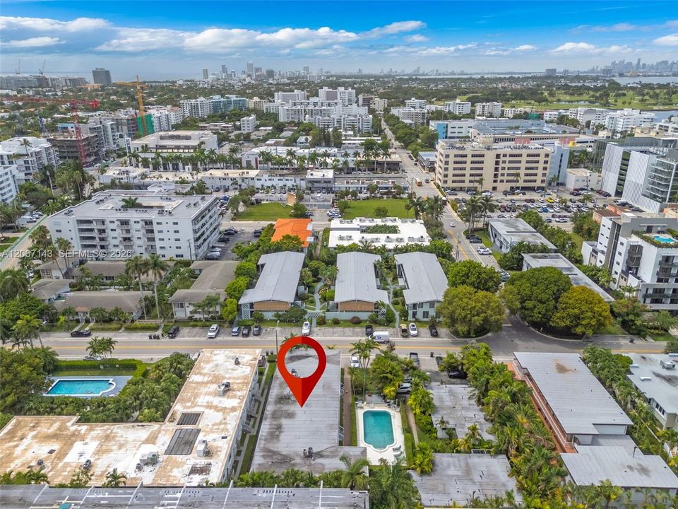 For Sale: $322,000 (2 beds, 2 baths, 974 Square Feet)