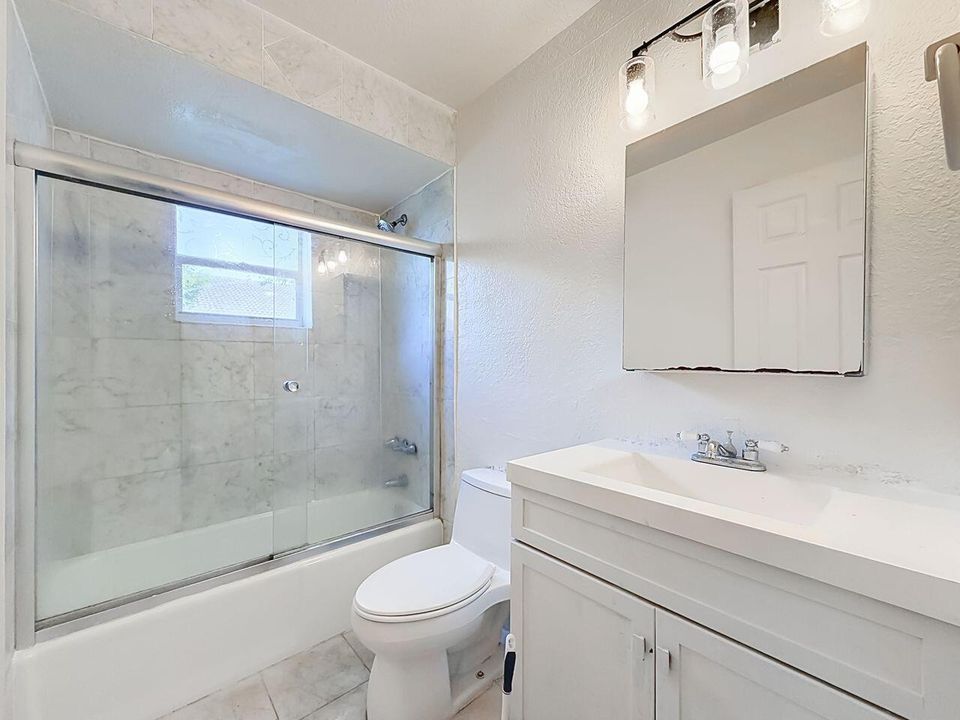 E guest bath