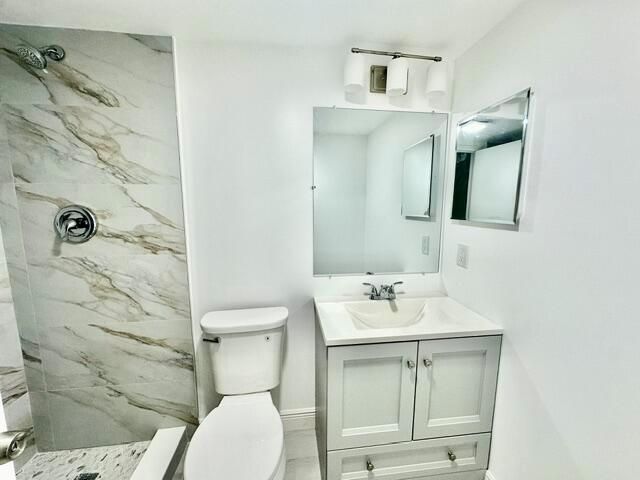 Master Bathroom w/Shower