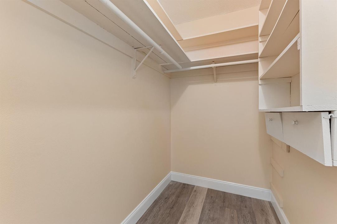 Walk-in Closet