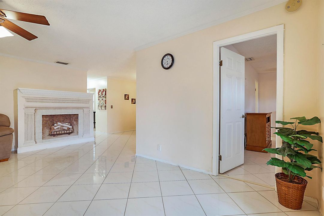 152 Lake Anne Drive -8