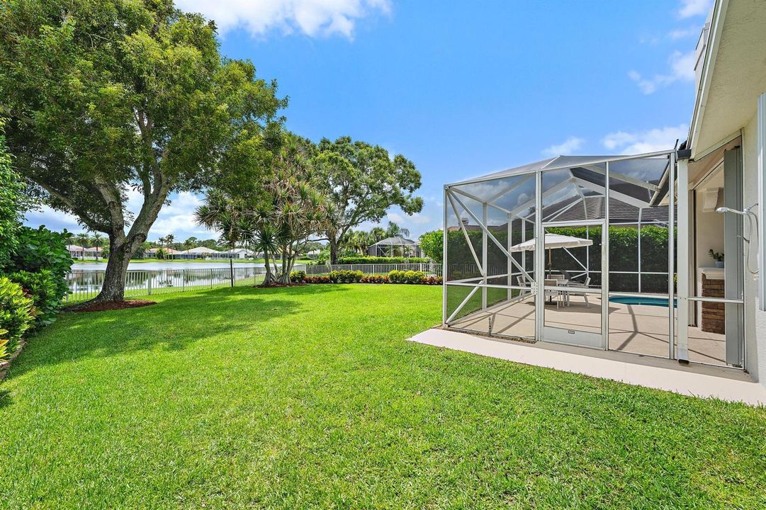 6768 Cypress Cove Cir-15