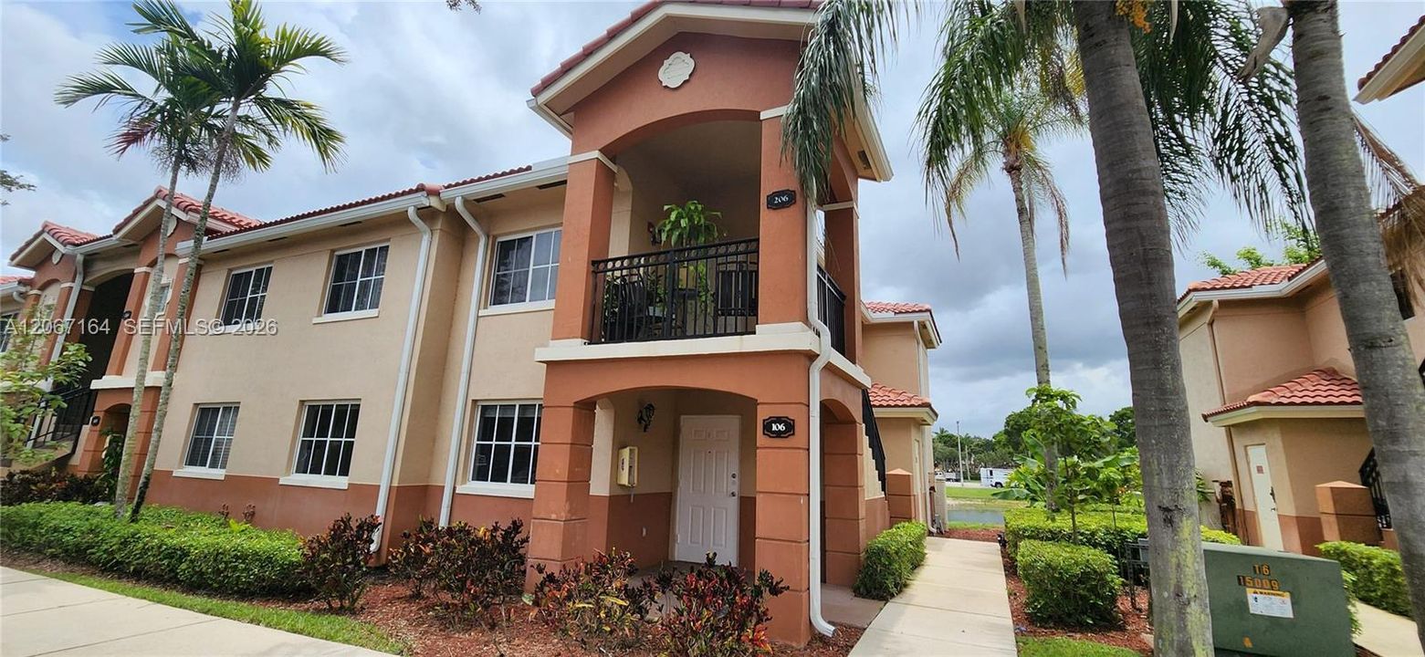 For Rent: $2,000 (3 beds, 2 baths, 1092 Square Feet)