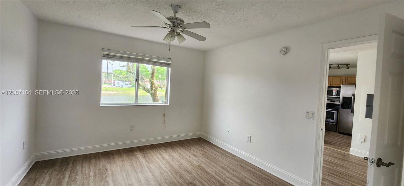 For Rent: $2,000 (3 beds, 2 baths, 1092 Square Feet)