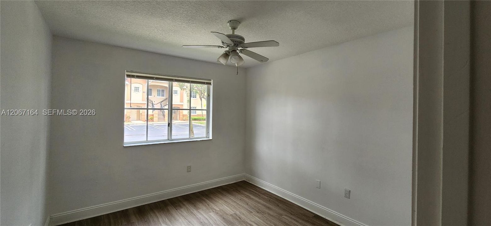 For Rent: $2,000 (3 beds, 2 baths, 1092 Square Feet)
