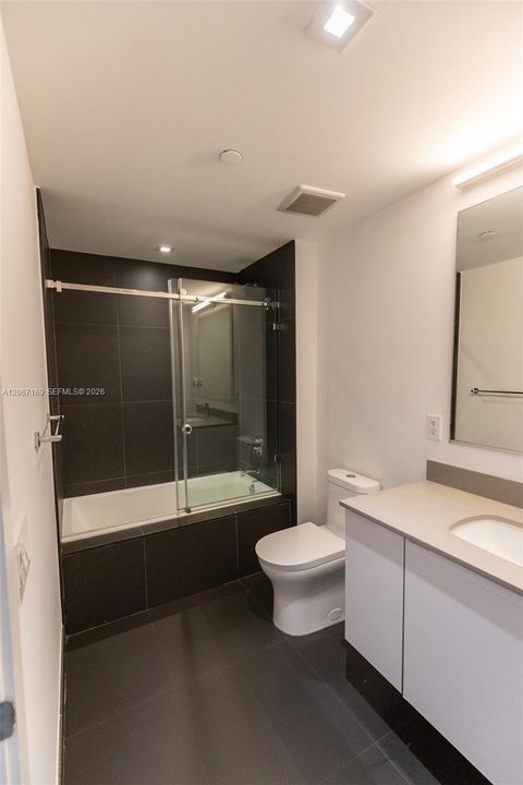En Venta: $555,000 (2 camas, 2 baños, 1009 Pies cuadrados)