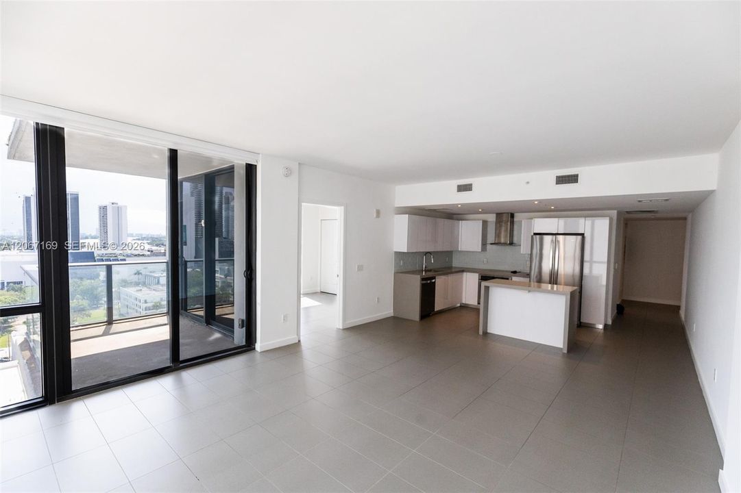 En Venta: $555,000 (2 camas, 2 baños, 1009 Pies cuadrados)