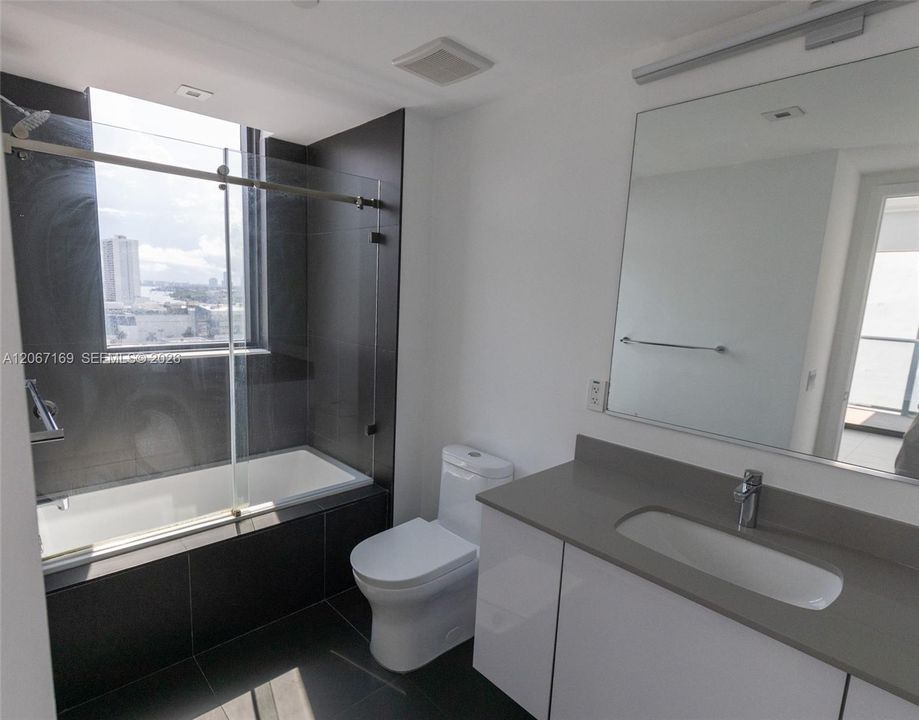 En Venta: $555,000 (2 camas, 2 baños, 1009 Pies cuadrados)