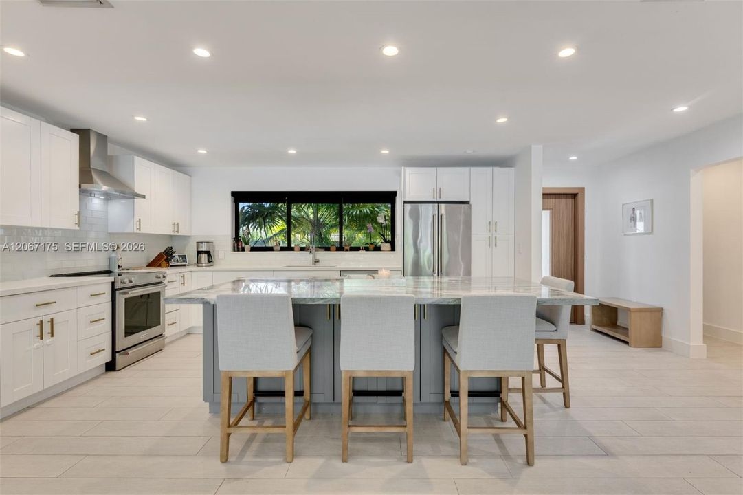 For Sale: $3,350,000 (4 beds, 4 baths, 2089 Square Feet)