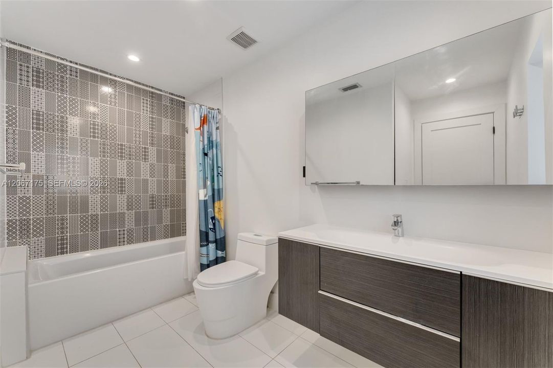 For Sale: $3,350,000 (4 beds, 4 baths, 2089 Square Feet)