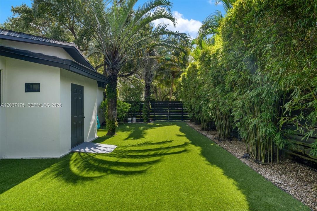 For Sale: $3,350,000 (4 beds, 4 baths, 2089 Square Feet)