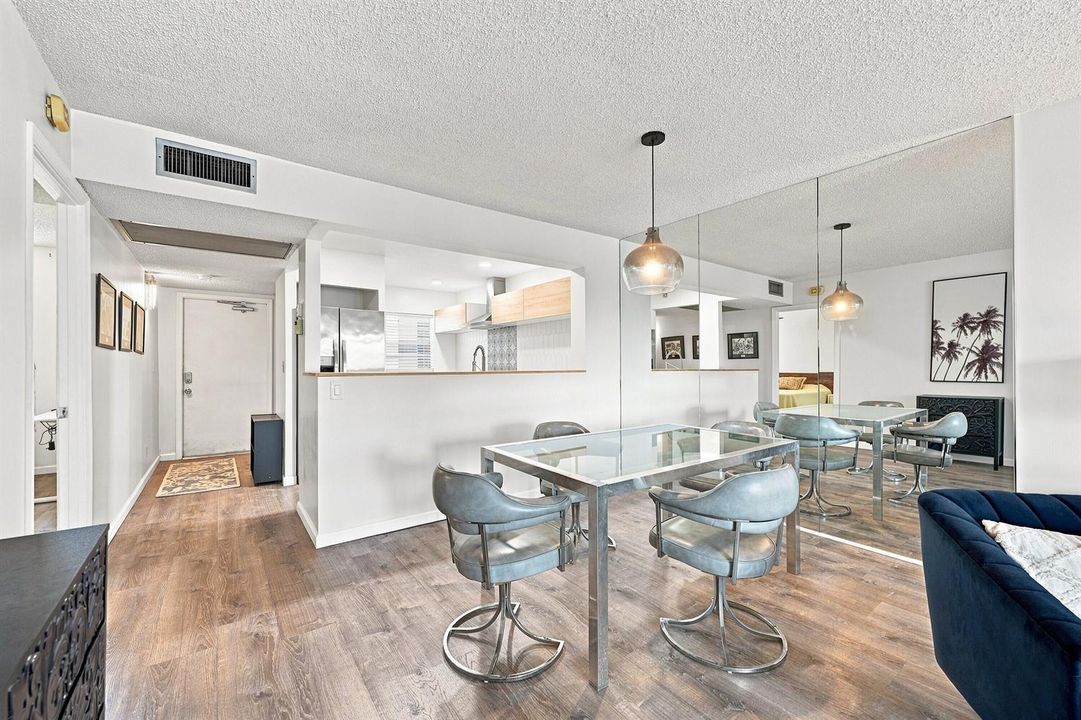 12_dining area