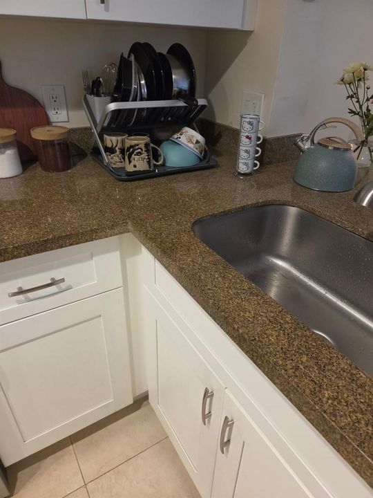 5055 WILES KITCHEN 3
