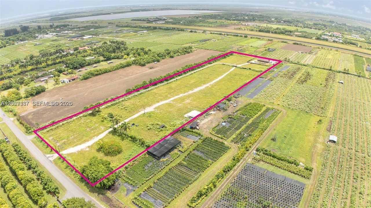 En Venta: $1,499,000 (10.00 acres)