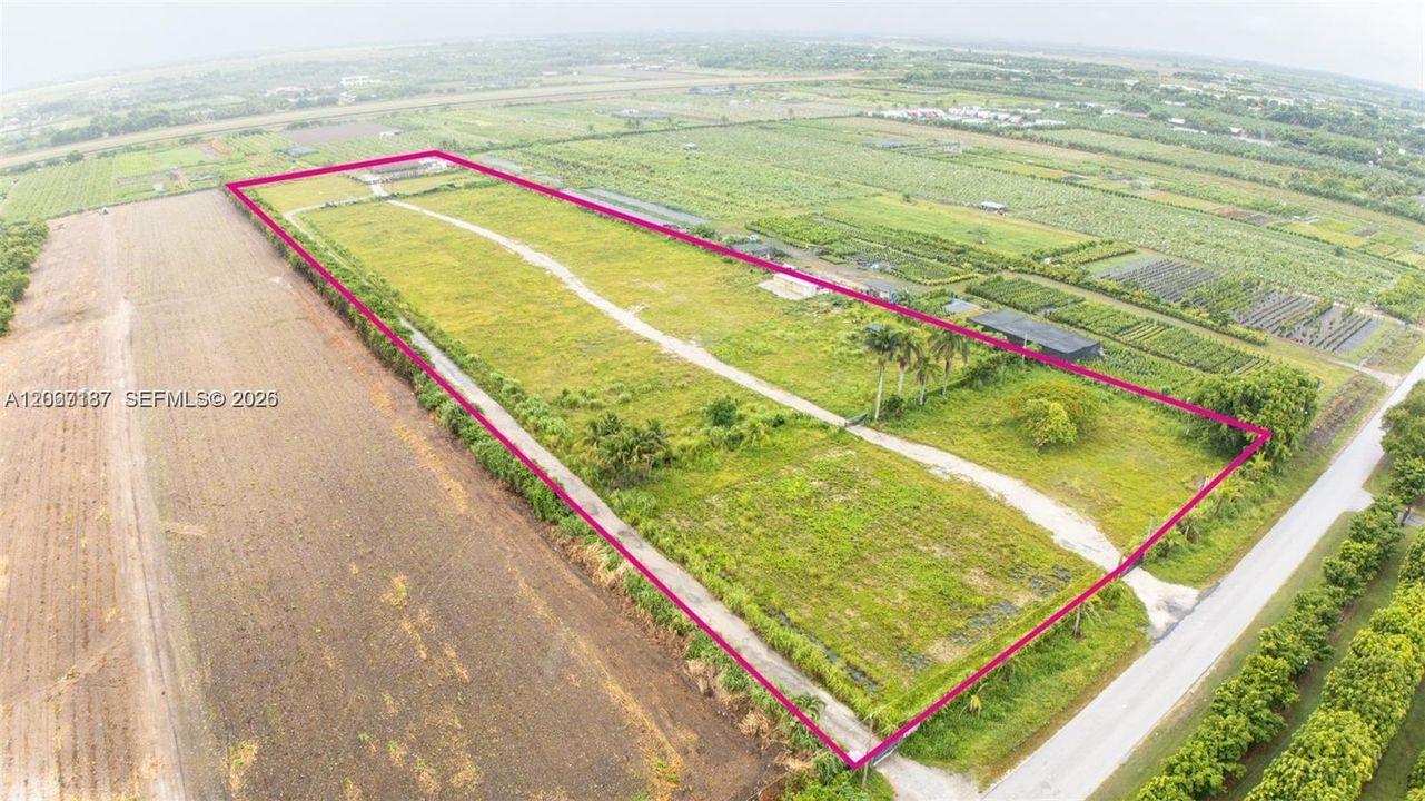 En Venta: $1,499,000 (10.00 acres)