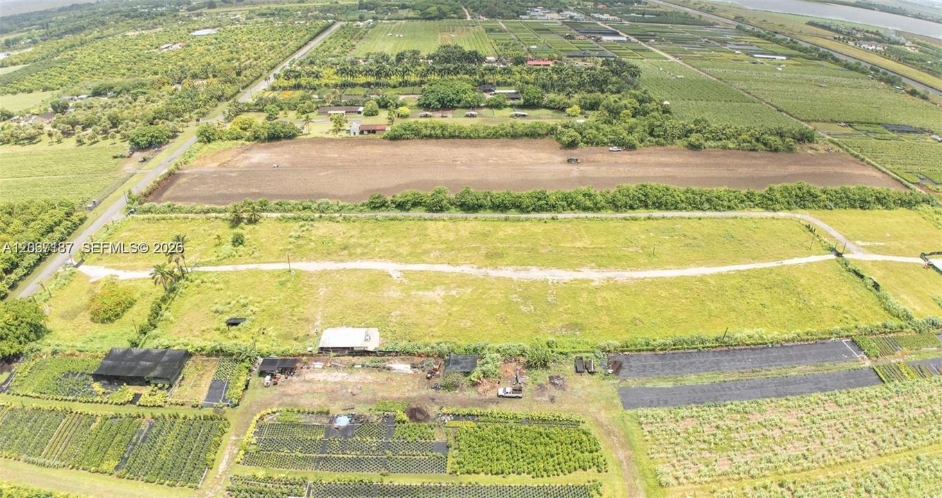 En Venta: $1,499,000 (10.00 acres)
