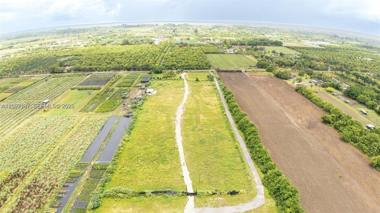 En Venta: $1,499,000 (10.00 acres)