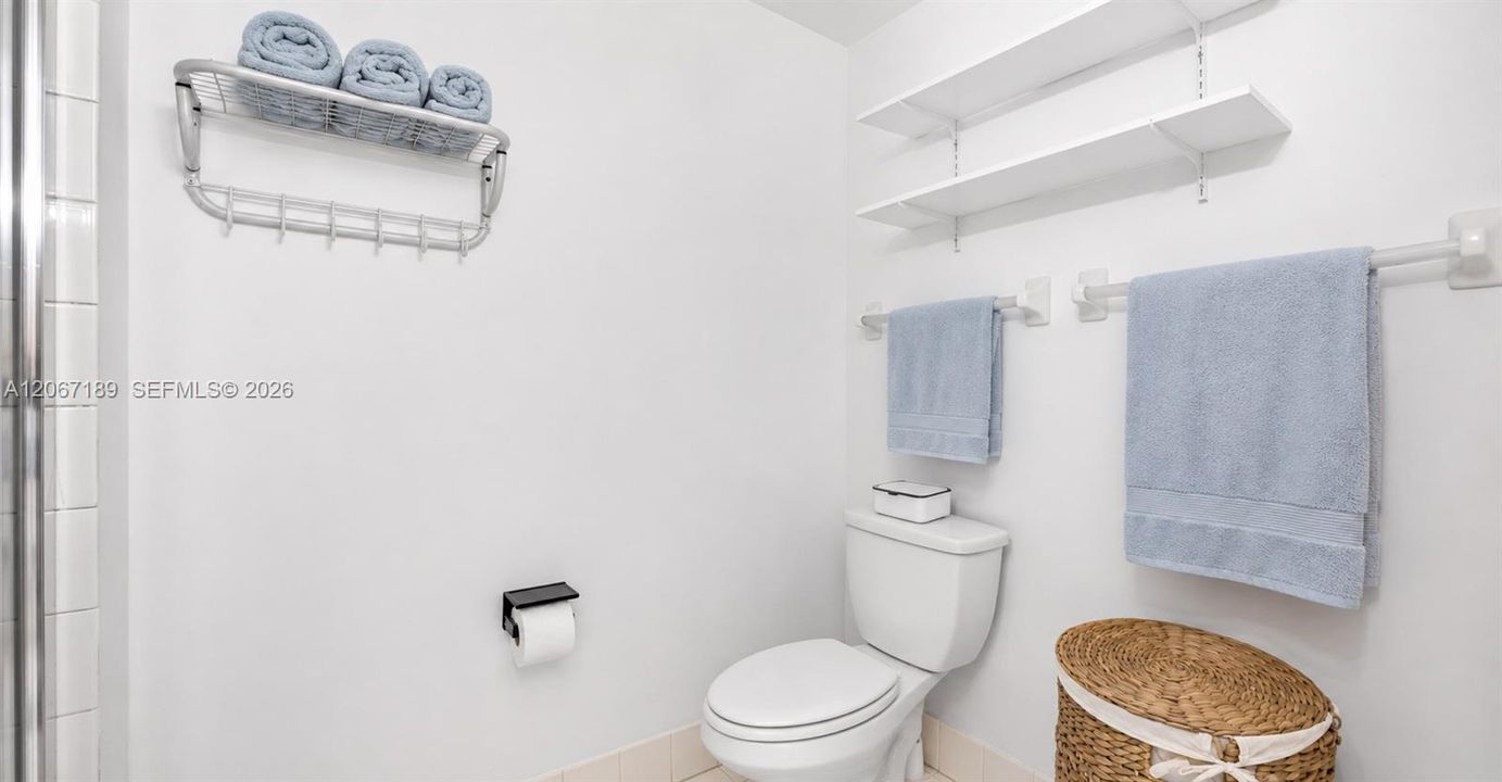 For Sale: $439,000 (3 beds, 2 baths, 1330 Square Feet)