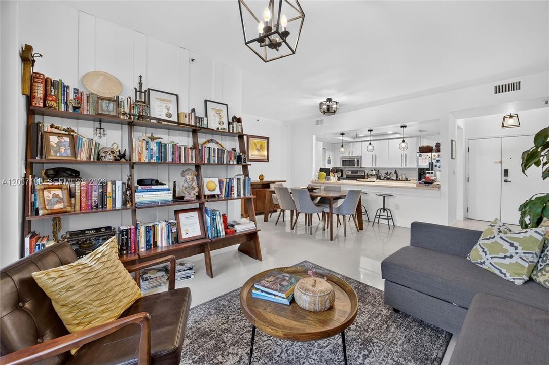 For Sale: $439,000 (3 beds, 2 baths, 1330 Square Feet)